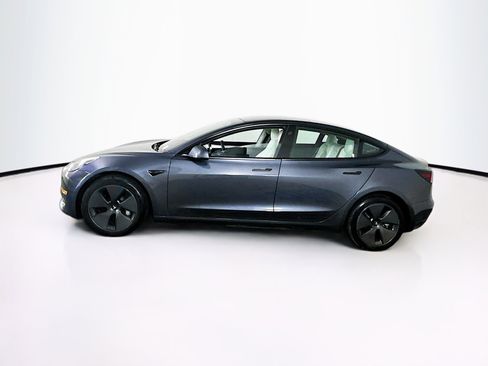 Used 2023 Tesla Model 3 Standard Range image 4