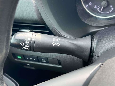 Used 2023 Nissan Sentra SV FWD image 11