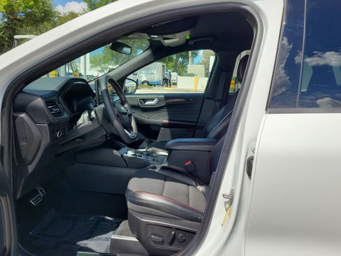 Certified 2023 Ford Escape ST-Line w/ Tech Pack #1 FWD image 19