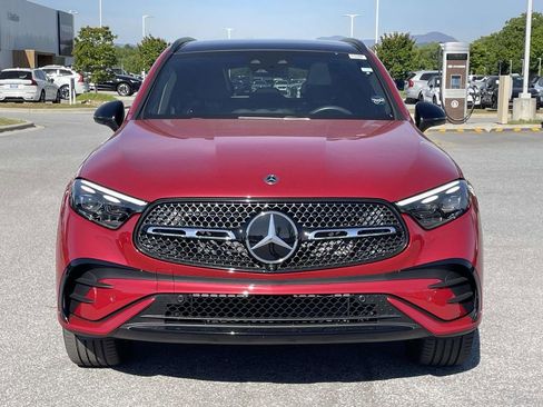Used 2024 Mercedes-Benz GLC 300 4MATIC image 24