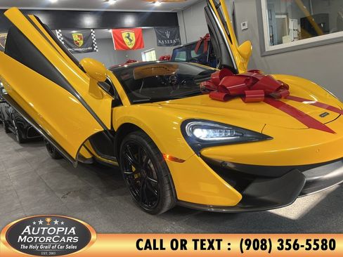 Used 2017 McLaren 570S RWD image 31