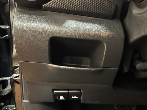 Used 2021 Nissan Kicks SV FWD image 21