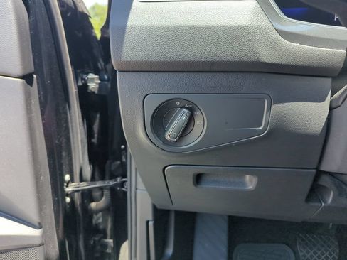 Used 2023 Volkswagen Tiguan SE FWD image 20