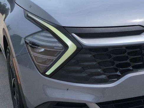 Used 2025 Kia Sportage LX image 11