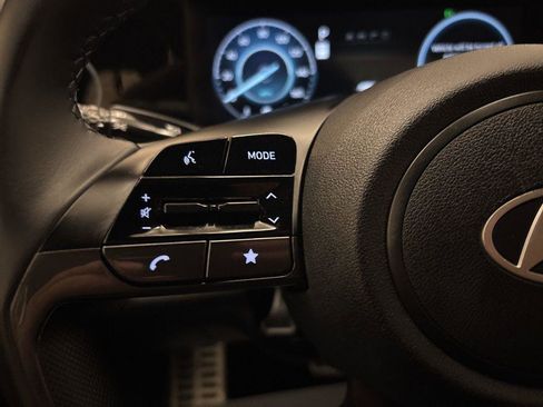 New 2025 Hyundai Elantra SEL image 16