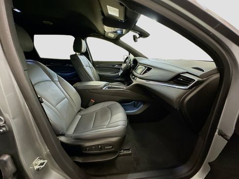 Used 2024 Buick Enclave Premium image 34