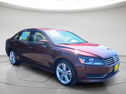 Used 2014 Volkswagen Passat 1.8T SE FWD image 7