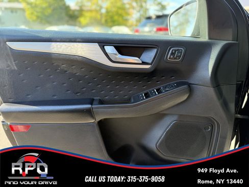 Used 2020 Ford Escape SEL image 29
