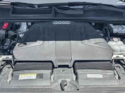 Used 2021 Audi Q7 2.0T Premium w/ Convenience Package AWD/4WD image 25