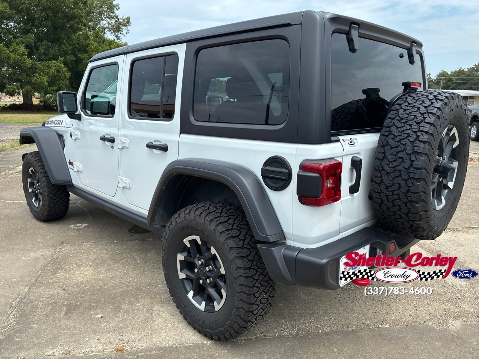 Used 2025 Jeep Wrangler Unlimited Rubicon AWD/4WD image 11