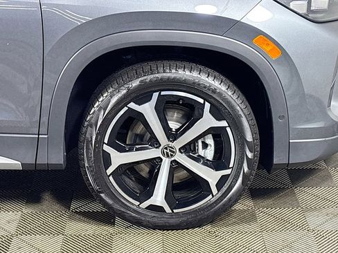 New 2026 Volkswagen Tiguan SE image 23