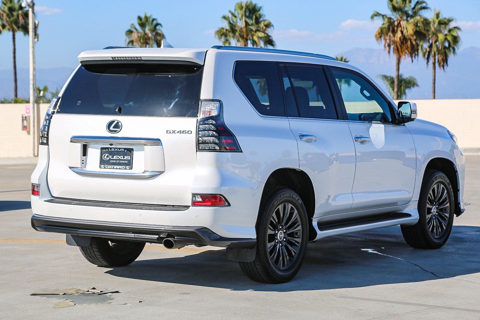 Used 2023 Lexus GX 460 Luxury w/ Sport Design Package AWD/4WD image 7