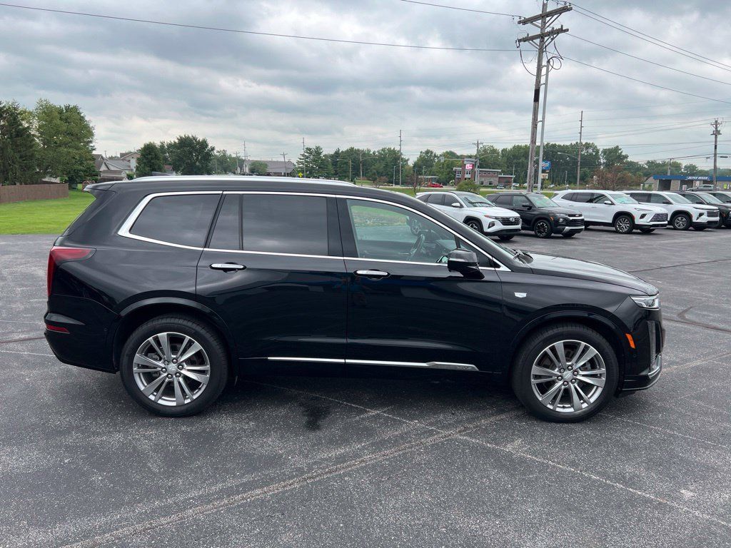 Used 2024 Cadillac XT6 Premium Luxury w/ Technology Package AWD/4WD image 39