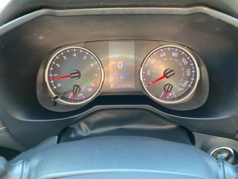 Used 2021 Toyota RAV4 XLE image 11