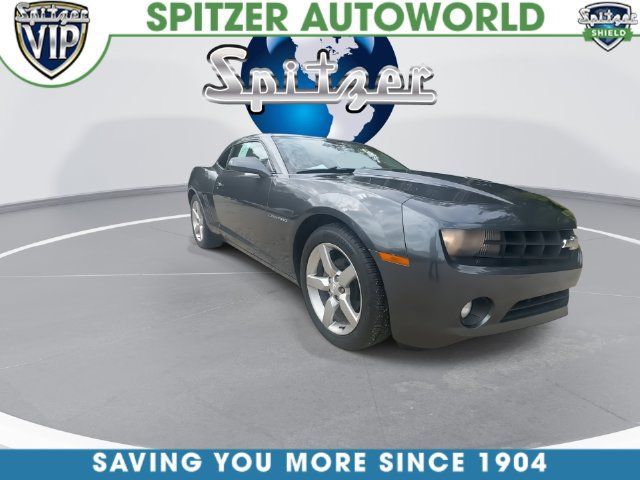 Used 2010 Chevrolet Camaro LT RWD image 2