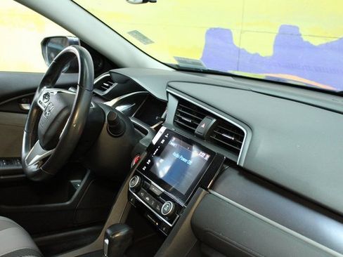 Used 2018 Honda Civic EX-T image 10