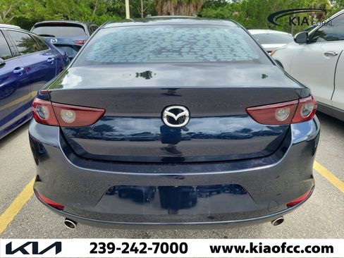 Used 2020 MAZDA MAZDA3 Sedan FWD image 8