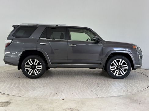 Used 2022 Toyota 4Runner Limited AWD/4WD image 8
