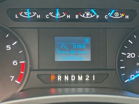 Used 2017 Ford F250 XL w/ Power Equipment Group AWD/4WD image 4