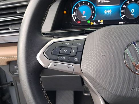 Used 2024 Volkswagen Atlas Cross Sport SE w/ Panoramic Sunroof Package FWD image 20