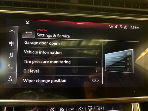 Used 2021 Audi Q8 Prestige w/ Prestige Package image 39