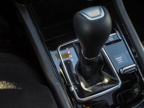 New 2025 Jeep Compass Latitude w/ Sun & Sound Group image 22