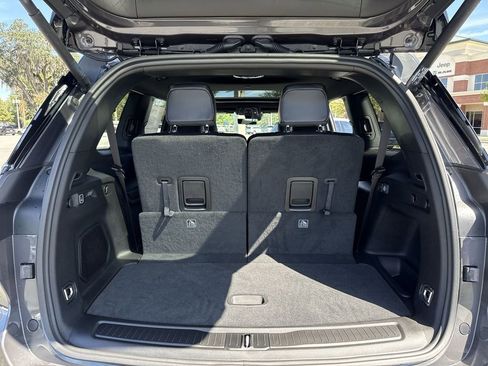 New 2025 Jeep Grand Cherokee L Limited w/ Luxury Tech Group II image 33