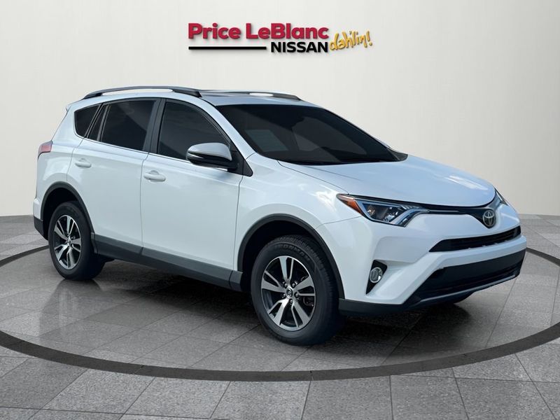 Used 2018 Toyota RAV4 XLE image 1