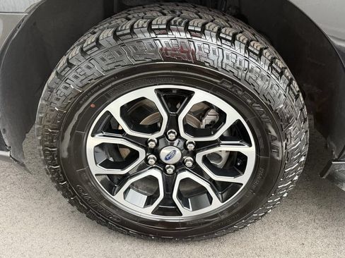 Used 2024 Ford Expedition XLT RWD image 26