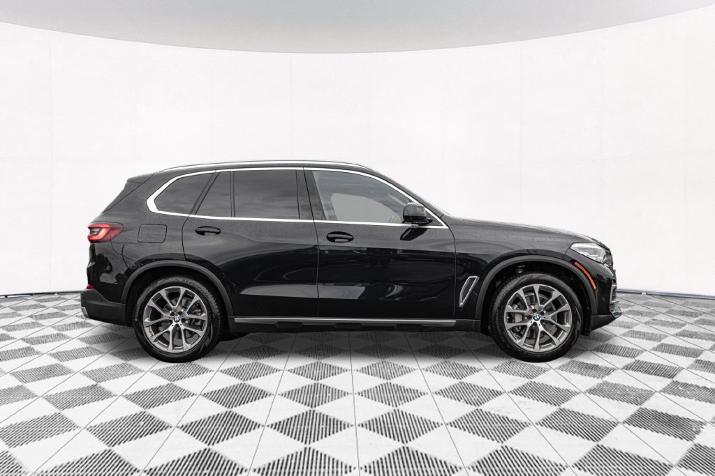 Used 2022 BMW X5 xDrive40i w/ Premium Package AWD/4WD image 11