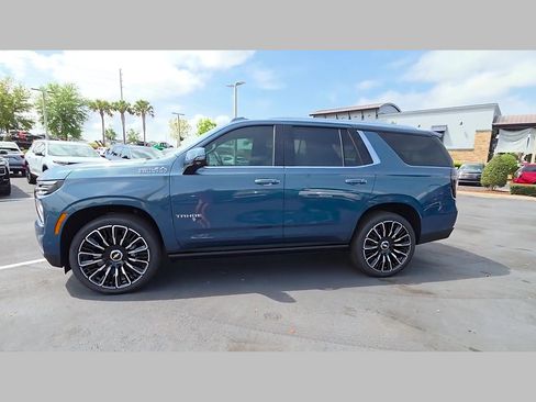 New 2026 Chevrolet Tahoe High Country AWD/4WD image 14