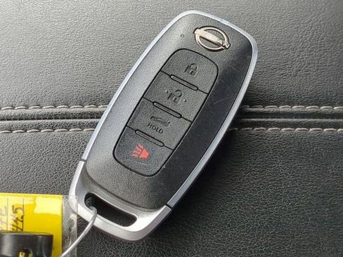 Used 2025 Nissan Sentra SV FWD image 25