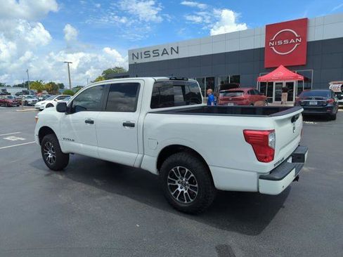 Certified 2023 Nissan Titan SV RWD image 9
