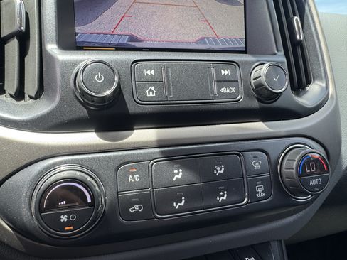 Used 2019 Chevrolet Colorado Z71 AWD/4WD image 35