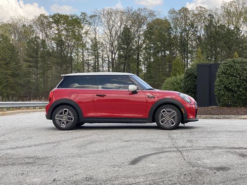 Used 2022 MINI Cooper SE image 5