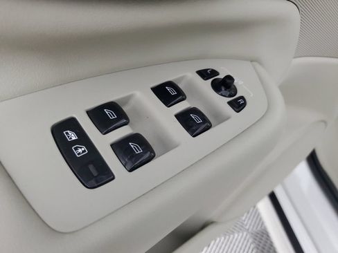 Certified 2025 Volvo XC90 T8 Core AWD/4WD image 22