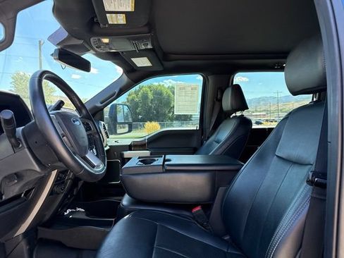 Used 2022 Ford F250 Lariat w/ Lariat Value Package AWD/4WD image 19