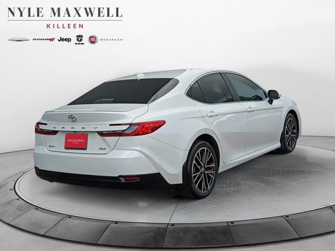 Used 2025 Toyota Camry XLE FWD image 16