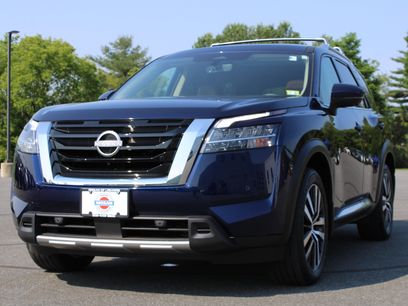 Used 2024 Nissan Pathfinder Platinum