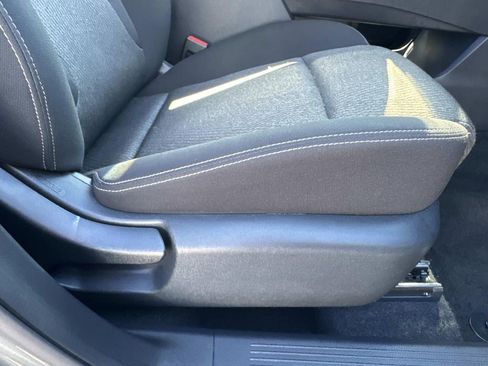 Used 2024 Nissan Rogue SV image 12