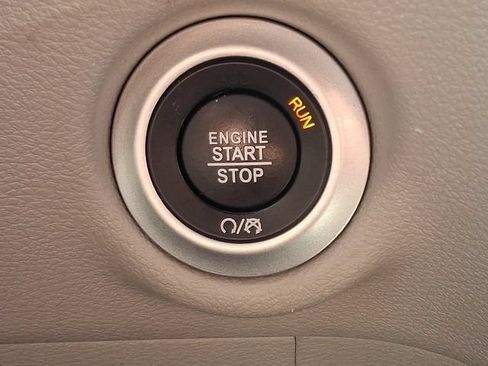 Used 2023 Chrysler Voyager LX FWD image 23