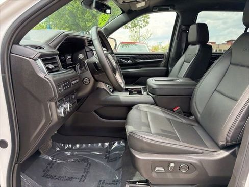 Used 2024 GMC Yukon Denali w/ LPO, Floor Liner Package AWD/4WD image 24