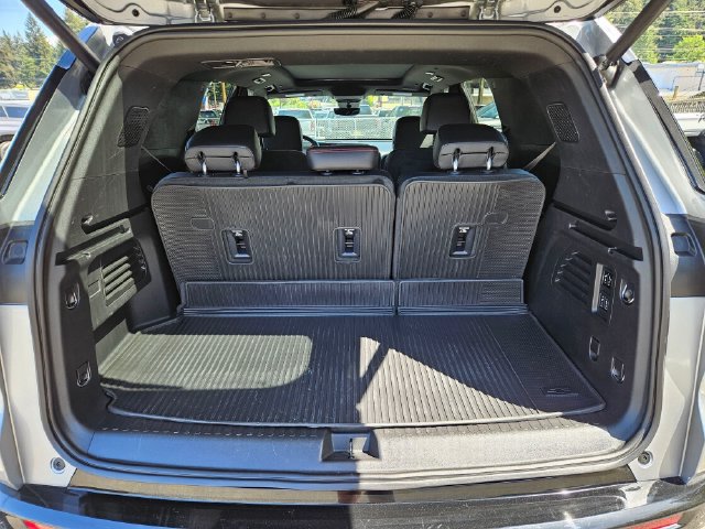 Used 2024 Chevrolet Traverse RS w/ LPO, Floor Liner Package AWD/4WD image 24