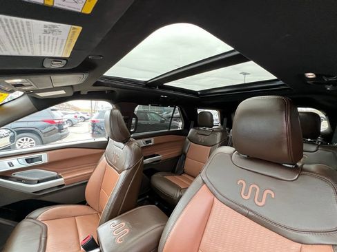Used 2023 Ford Explorer King Ranch w/ Technology Package image 20