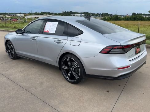 Used 2026 Honda Accord SE image 7