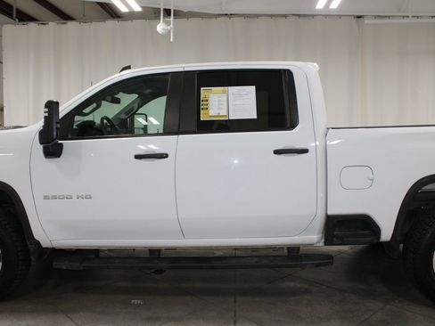 Used 2024 Chevrolet Silverado 2500 Custom w/ Custom Value Package image 6