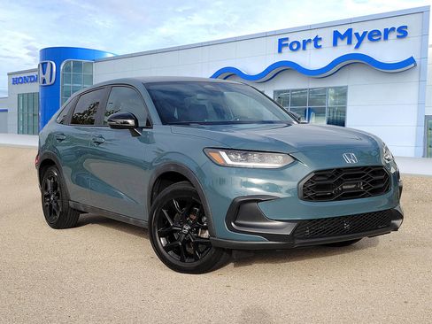 Used 2024 Honda HR-V Sport image 1