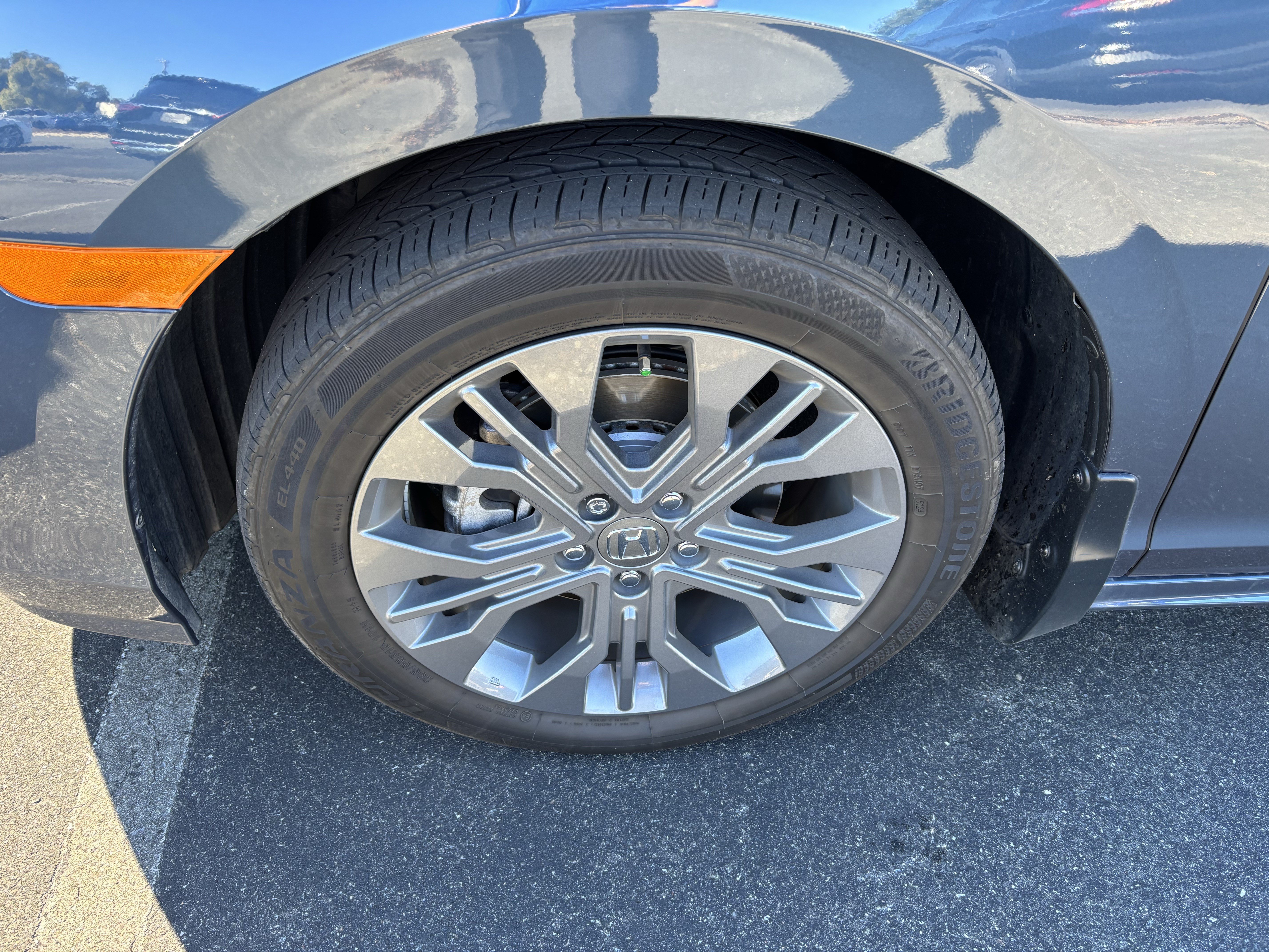 Used 2025 Honda Odyssey Touring image 13