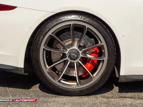 Used 2014 Porsche 911 GT3 w/ Sound Package Plus RWD image 11