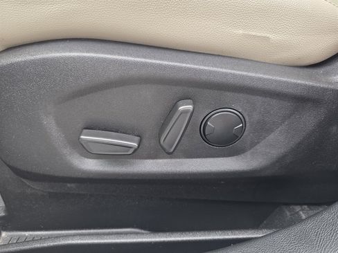 Used 2022 Ford Edge Titanium AWD/4WD image 17